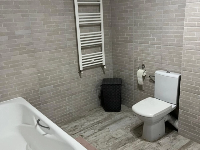 Apartament 4 camere - Valea Adanca