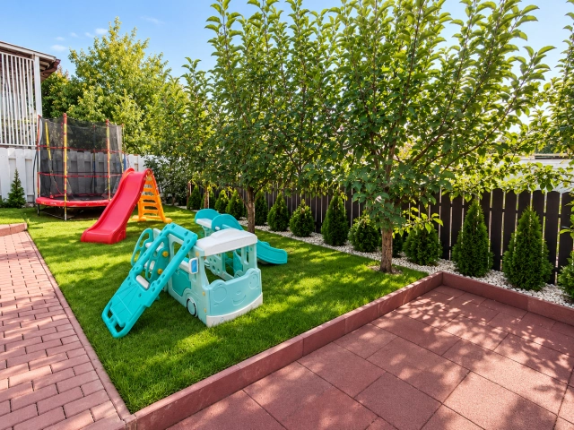 Apartament 3 camere - Miroslava