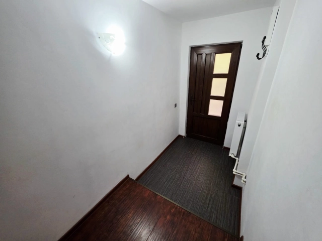 Apartament 3 camere - Centru