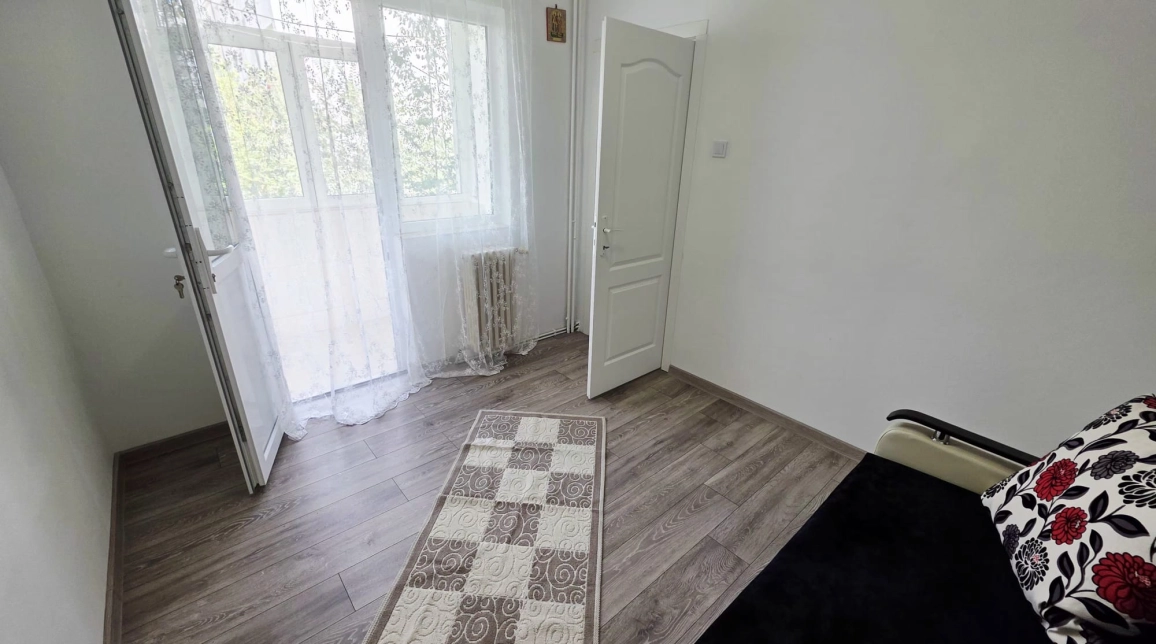 Oferta Alexandru cel Bun apartament 42 mp, 2 camere, nedecomandat, de inchiriat,  Piata Voievozilor imagine 3