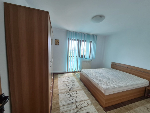 Apartament 10 camere - Podul de Fier