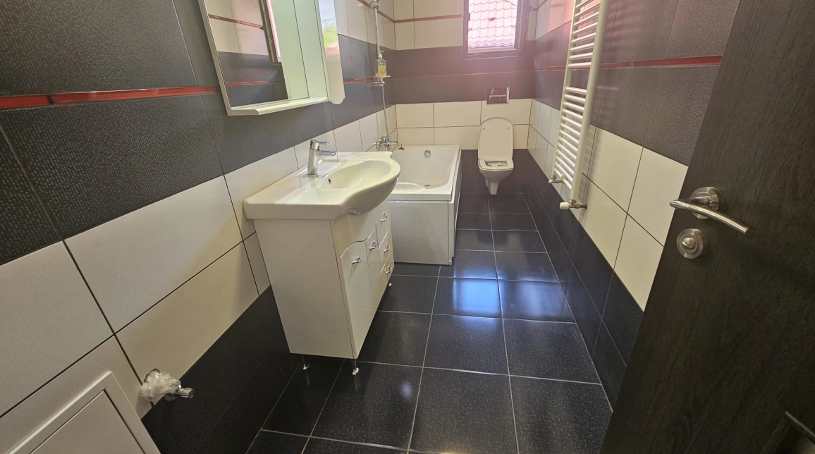 Oferta Centru apartament 72 mp, 3 camere, decomandat, de vanzare,  Intre Tudor Vladimirescu si Palas imagine 15