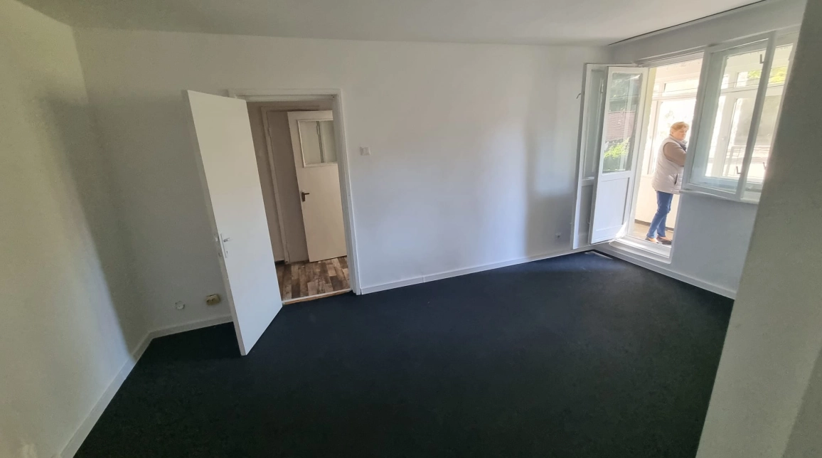 Oferta Apartament de vanzare, 2 camere, semidecomandat, 54 mp, Tatarasi,  Piata Chirila imagine 2