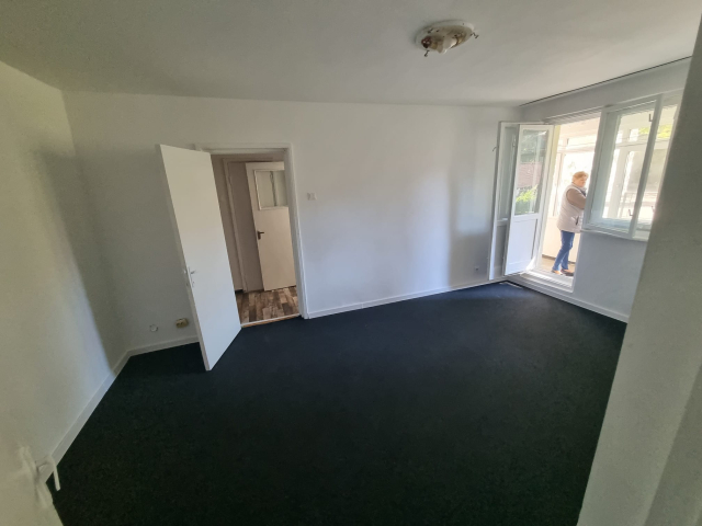 Apartament de vanzare, 2 camere,  semidecomandat,  54 mp, Tatarasi,  (Piata Chirila) 163410