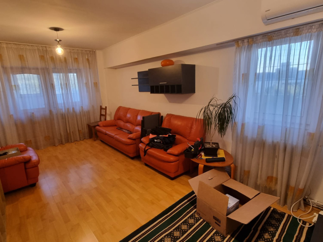 De vanzare apartament, 3 camere,  decomandat,  93 mp, Nicolina,  (Piata CUG) 163402