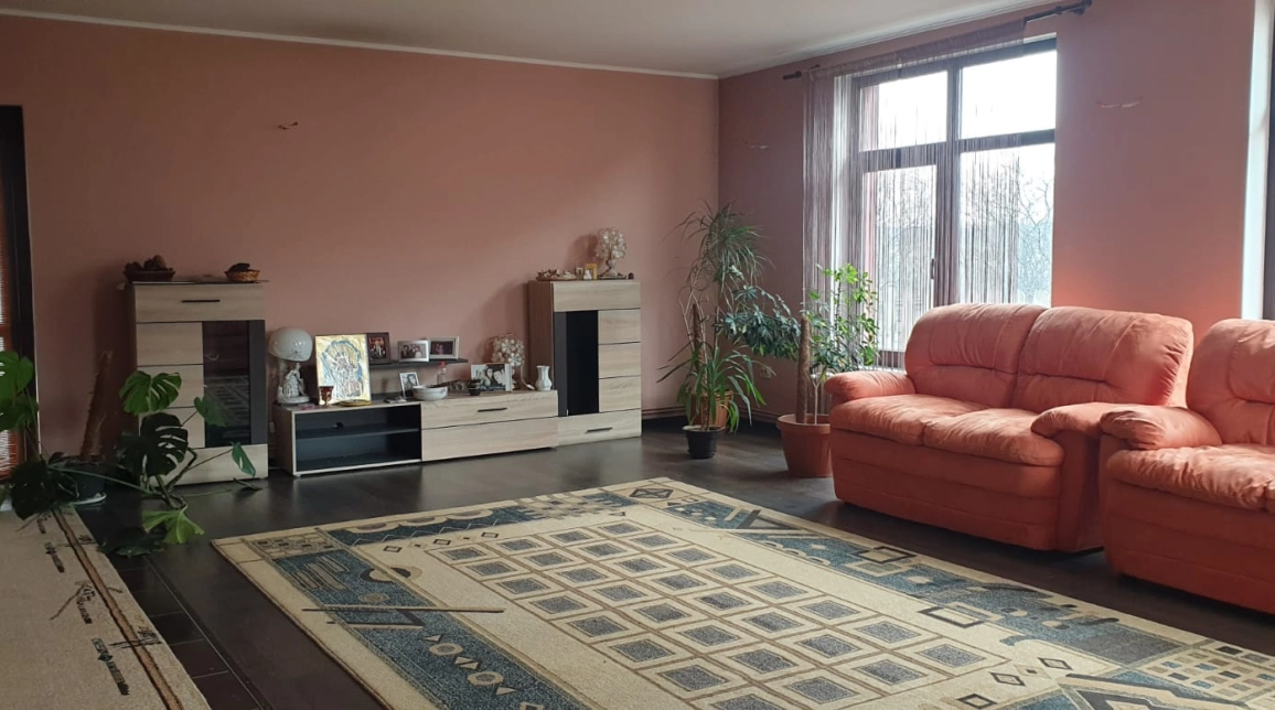 Oferta Casa de vanzare, 5 camere, 200 mp, Barnova,  dupa Pensiunea Garofita imagine 2