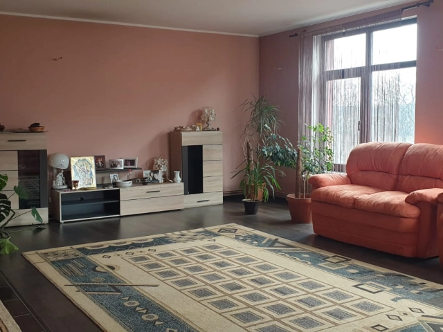 Apartament 5 camere - Barnova