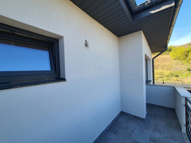 Apartament 4 camere - Bucium