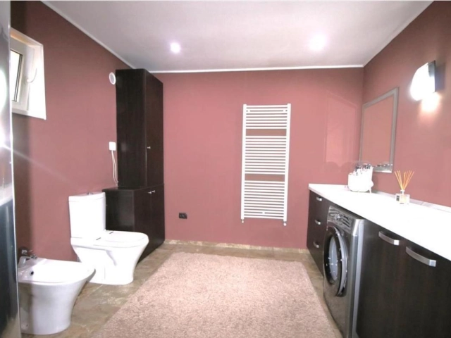 Apartament 3 camere - Miroslava