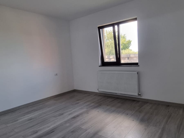 3 camere,  80mp, de vanzare casa in zona Horpaz,  (dupa  Scoala) 163098