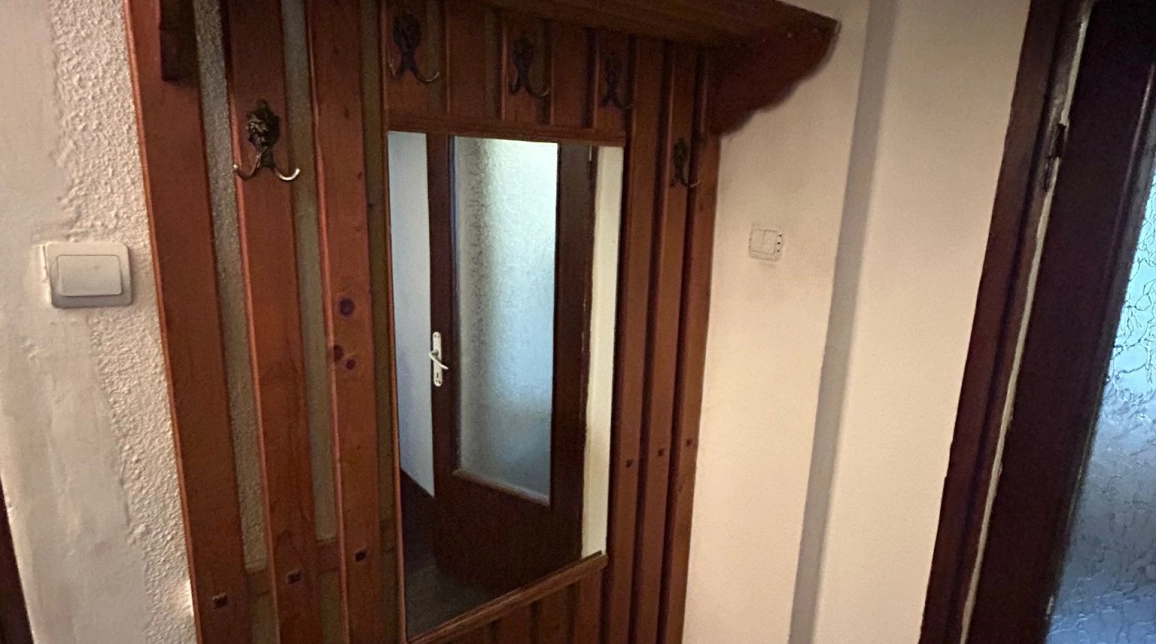 Oferta Alexandru cel Bun apartament 42 mp, 2 camere, decomandat, de inchiriat,  Minerva imagine 3