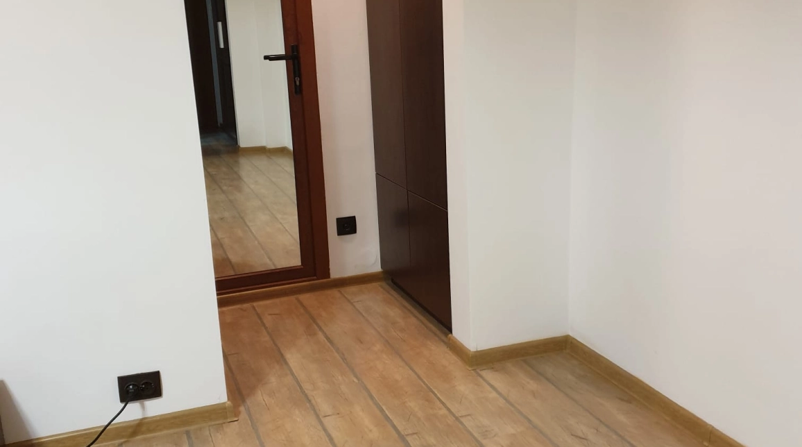 Oferta De inchiriat apartament, 2 camere, semidecomandat, 42 mp, Podu Ros,  Casa Sindicatelor imagine 6