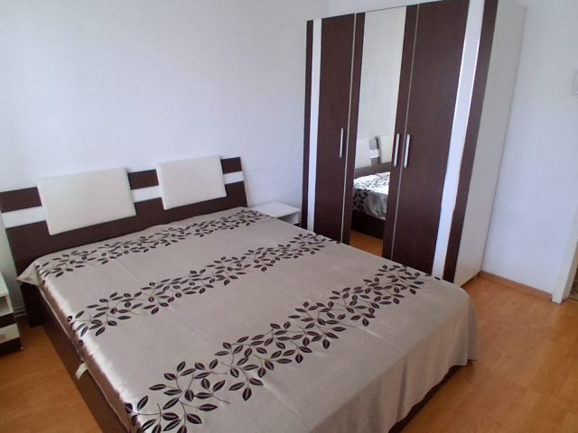 Apartament, 2 camere  semidecomandat,  50 mp, Podu Ros, de vanzare,  (Liceeul Racovita) 160716