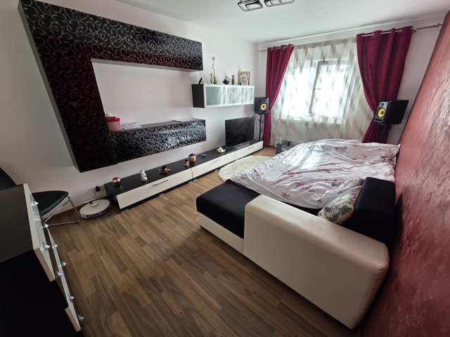 De vanzare apartament, 3 camere,  decomandat,  60 mp, Alexandru cel Bun,  (Piata Alexandru) 162087