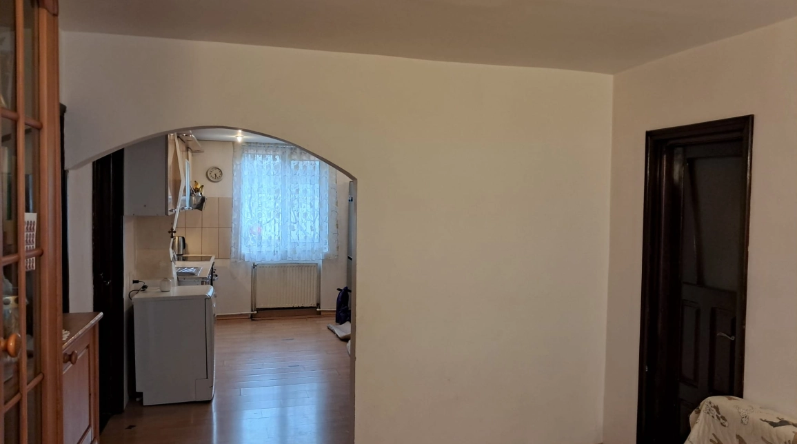 Oferta De vanzare apartament, 4 camere, decomandat, 81 mp, Precista imagine 4