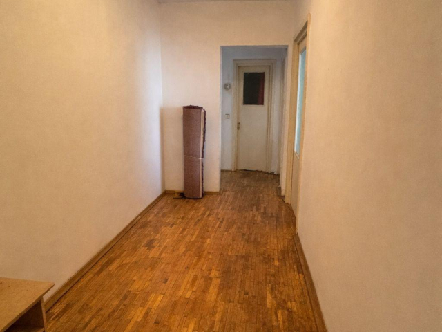 De vanzare apartament, 3 camere,  decomandat,  70 mp, Mircea cel Batran,   162762