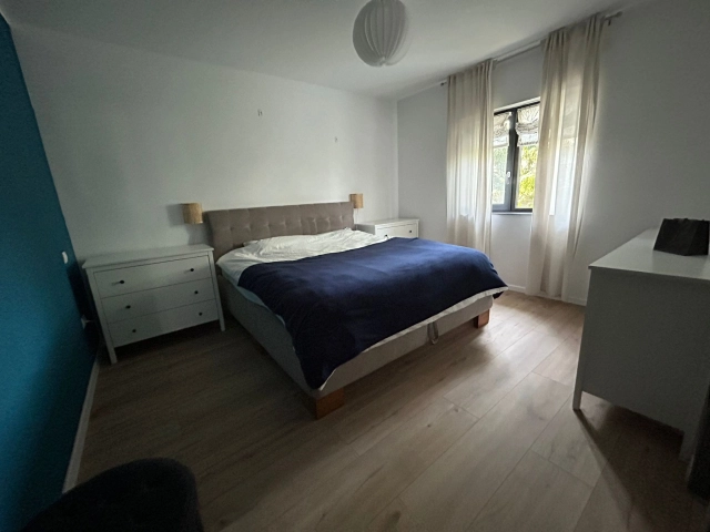 Apartament 4 camere - Breazu