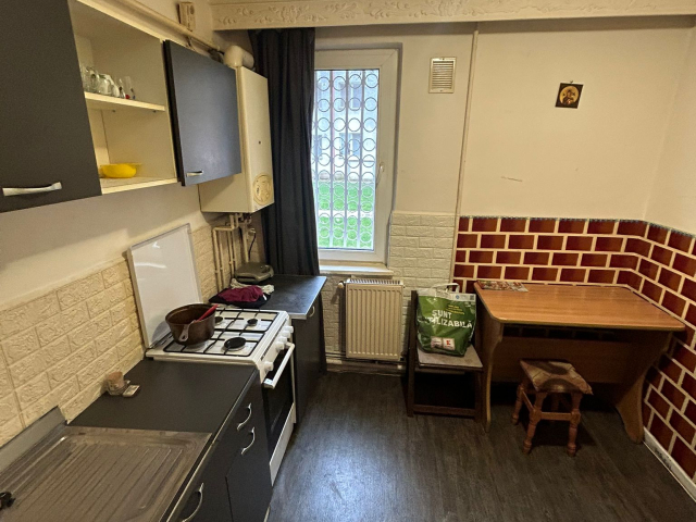 Alexandru cel Bun apartament  42 mp, 2 camere,  decomandat, de inchiriat,  (Minerva) 162074