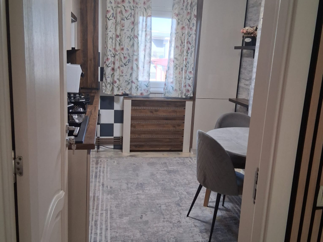 De vanzare apartament, 4 camere,  decomandat,  83 mp, Dancu,  (Scoala Stefan cel Mare) 161972