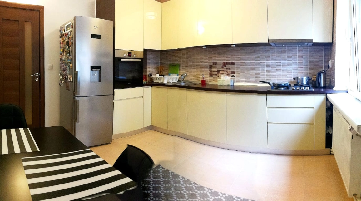Oferta De vanzare apartament, 3 camere, semidecomandat, 70 mp, Podu Ros,  Sensul Giratoriu Podu ros imagine 1