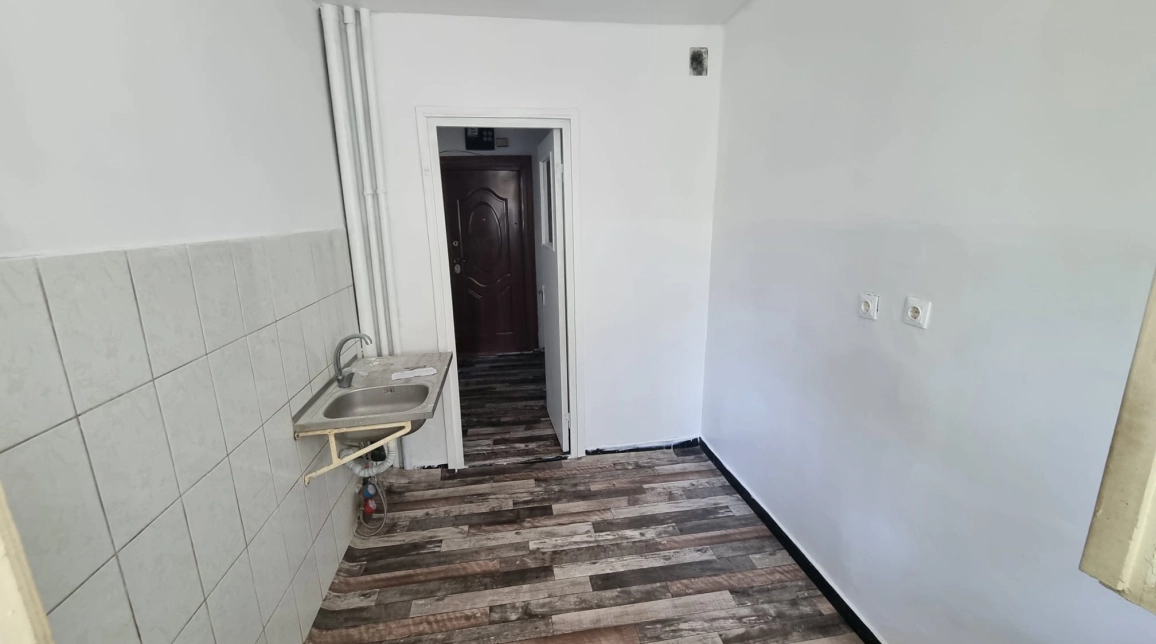 Oferta Apartament de vanzare, 2 camere, semidecomandat, 54 mp, Tatarasi,  Piata Chirila imagine 4