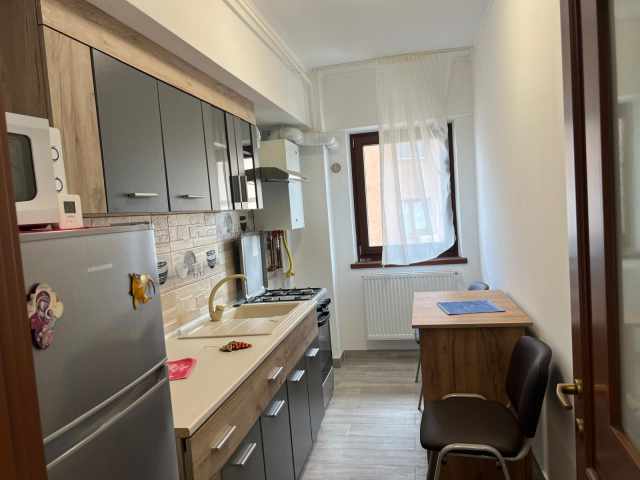 Galata apartament  56 mp, 2 camere,  decomandat, de inchiriat,  (Intabulat-Platou Galata) 162089