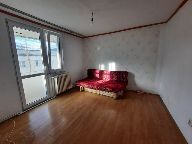 Calea Romanului apartament  52 mp, 2 camere,  decomandat, de inchiriat,  (Aurorei) 162399