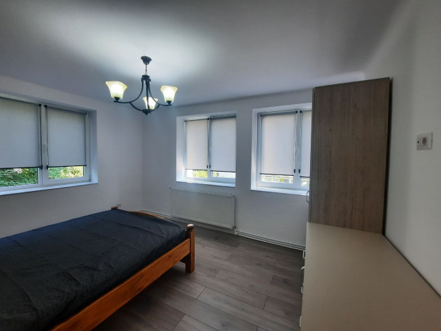 Central apartament  52 mp, 2 camere,  semidecomandat, de inchiriat,  (Banca Transilvania / Tribunal) 161999