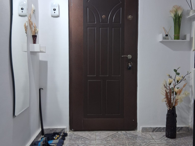 Mircea cel Batran apartament  50 mp, 2 camere,  semidecomandat, de inchiriat,  (Brd  Statia taxi) 163534