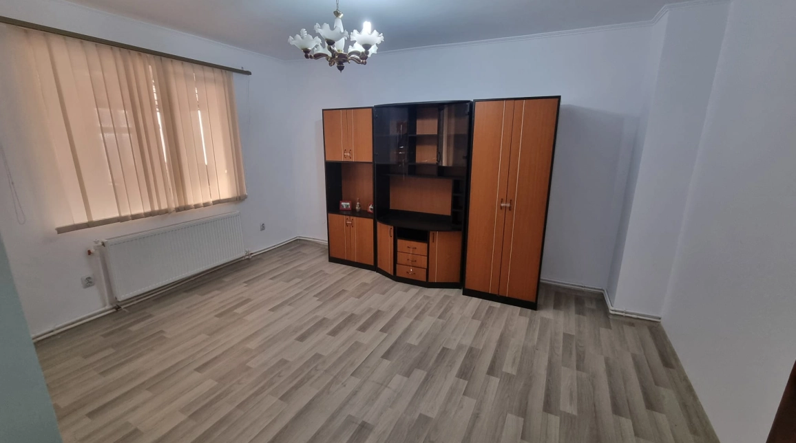 Oferta Casa, 3 camere , 68 mp, Podu Ros, de inchiriat,  Pizzeria Alila imagine 4