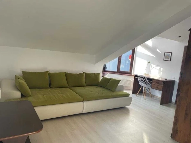 Apartament 3 camere - Tatarasi