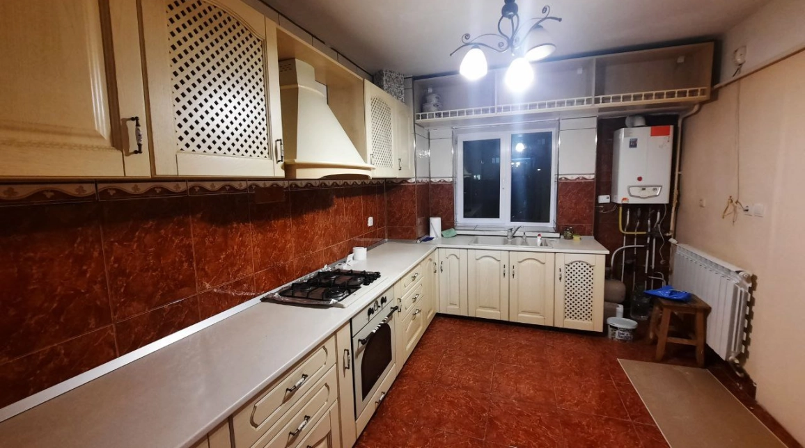 Oferta Maratei apartament 94 mp, 4 camere, decomandat, de vanzare,  Traian / BCR / ANAF / Magic Cake imagine 8