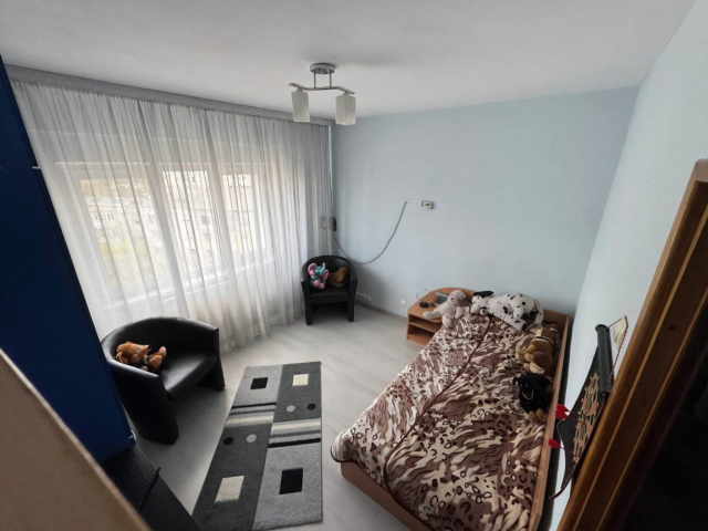 Apartament, 3 camere  decomandat,  72 mp, Alexandru cel Bun, de vanzare,  (Minerva) 162191