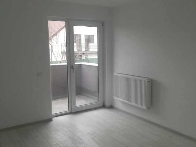 Apartament 4 camere - Miroslava