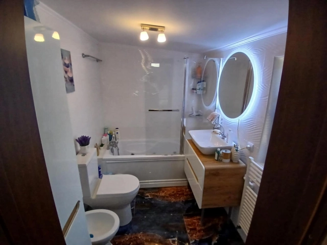 Apartament 3 camere - Breazu