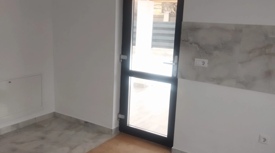 Oferta 4 camere, 106 mp, de vanzare casa in zona Valea Adanca,  mai jos de 5 drumuri imagine 8