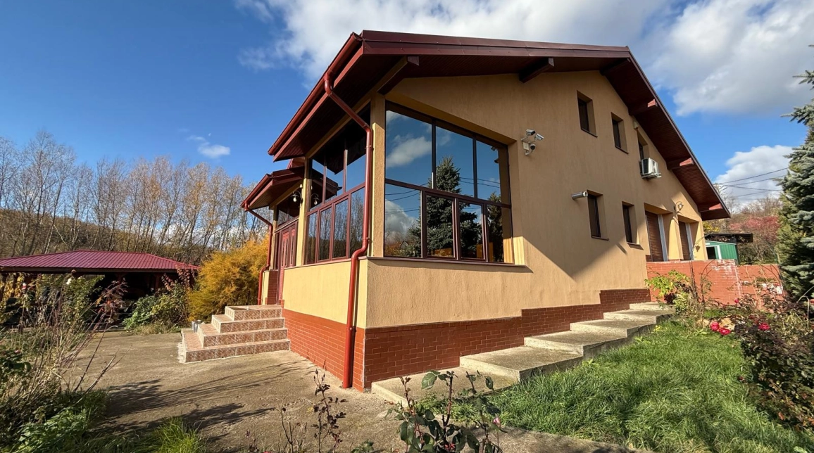 Oferta De vanzare casa, 4 camere, 268 mp, Girov,  Gura Vaii imagine 2