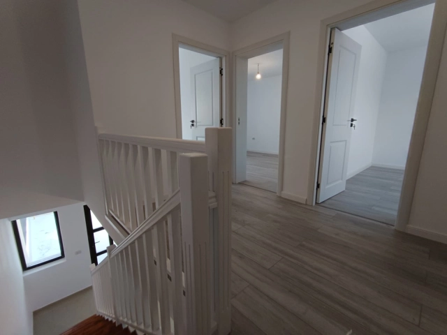 Apartament 4 camere - Valea Lupului