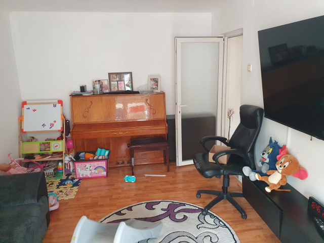 Apartament, 3 camere  semidecomandat,  72 mp, Darmanesti, de vanzare,   162986