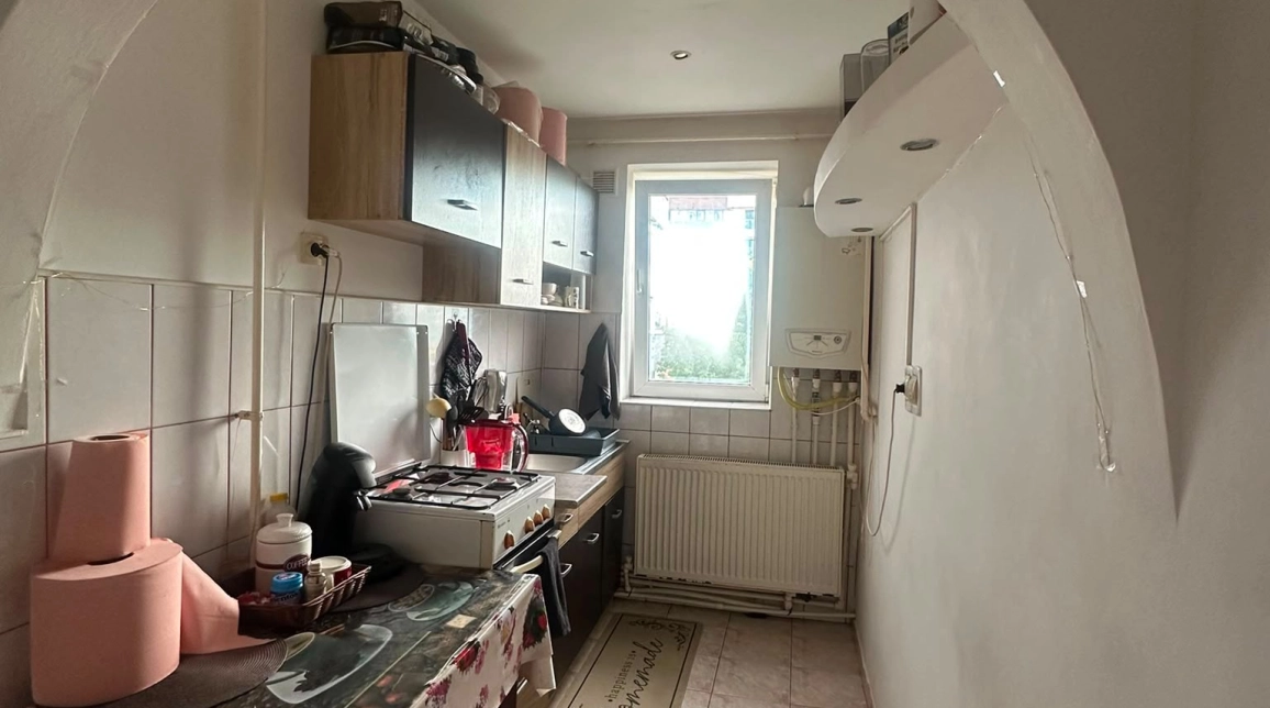 Oferta Apartament de vanzare, 2 camere, semidecomandat, 48 mp, Podu Ros,  Sensul Giratoriu imagine 1