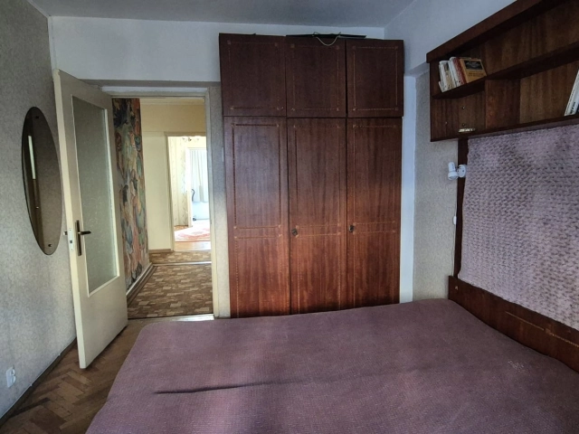 Apartament 3 camere - Centru