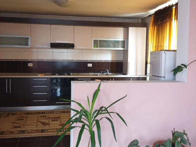 Apartament 5 camere - Barnova
