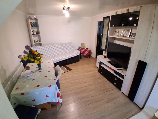 Apartament 5 camere - Tatarasi