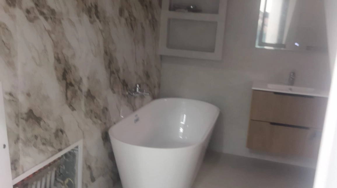 Oferta Casa de vanzare, 4 camere, 90 mp, Valea Adanca,  mai jos de 5 drumuri imagine 2