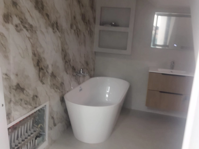 Apartament 4 camere - Valea Adanca