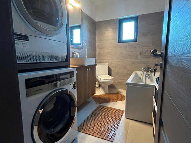 Apartament 4 camere - Breazu