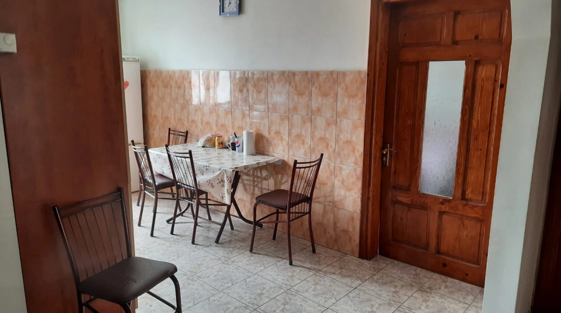 Oferta De vanzare apartament, 4 camere, decomandat, 90 mp, Central,  Colegiul Tehnologic "Spiru Haret" imagine 6