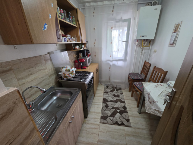 2 camere,  decomandat,  48 mp, de vanzare apartament in zona Mircea cel Batran,   161908