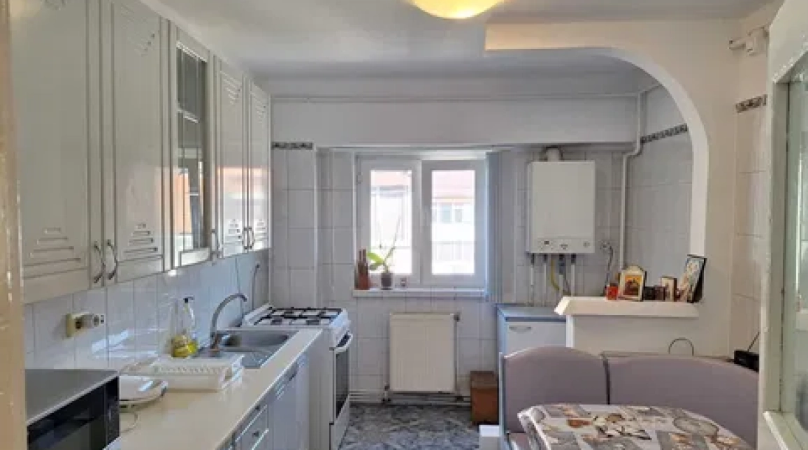 Oferta 3 camere, decomandat, 87 mp, de vanzare apartament in zona 1 Mai,  Farmacia Ardealul imagine 4