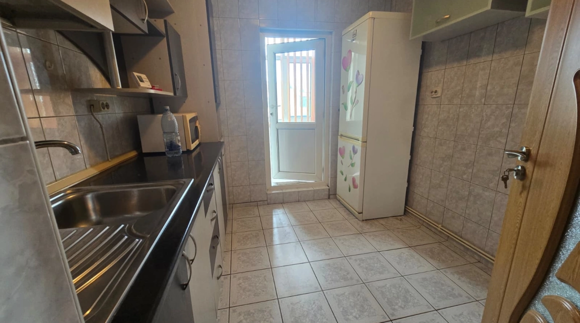 Oferta 2 camere, decomandat, 58 mp, de vanzare apartament in zona Nicolina,  NICOLINA 2 PRIMA STATIE imagine 4